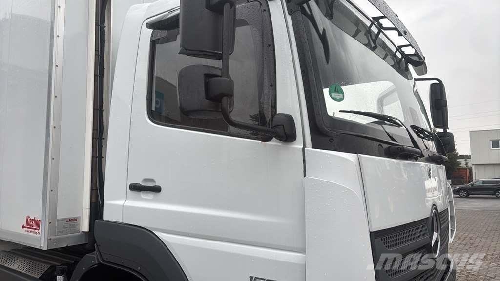 Mercedes-Benz 1527 0 Camiones chasis