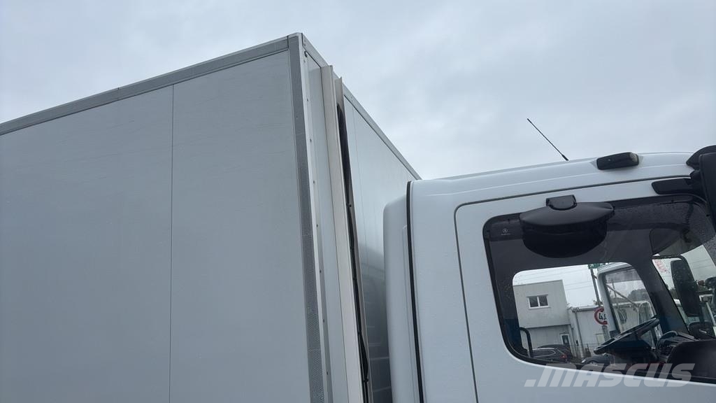 Mercedes-Benz 1527 0 Camiones chasis