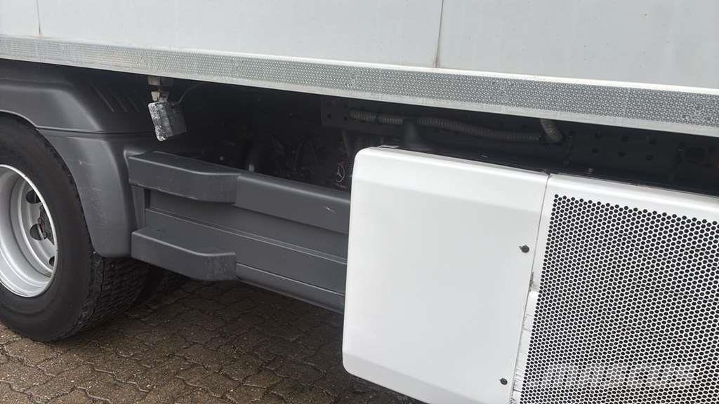 Mercedes-Benz 1527 0 Camiones chasis