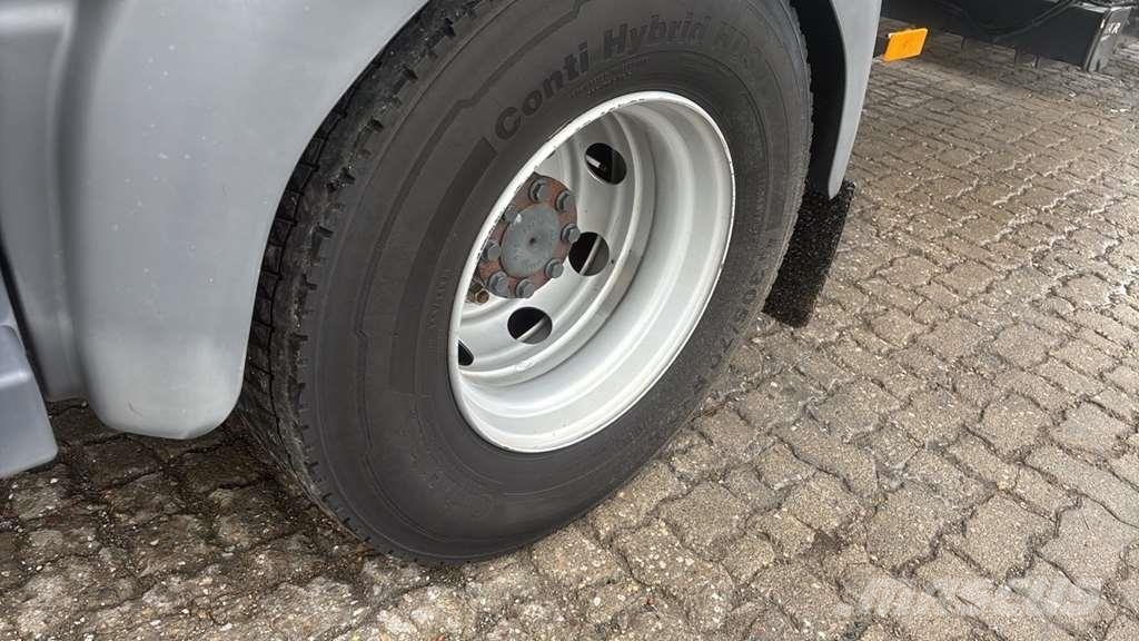 Mercedes-Benz 1527 0 Camiones chasis