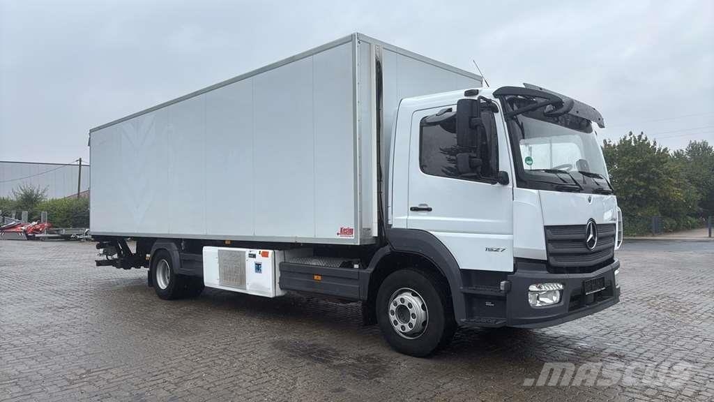 Mercedes-Benz 1527 0 Camiones chasis