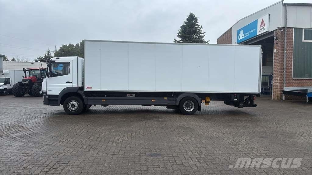 Mercedes-Benz 1527 0 Camiones chasis