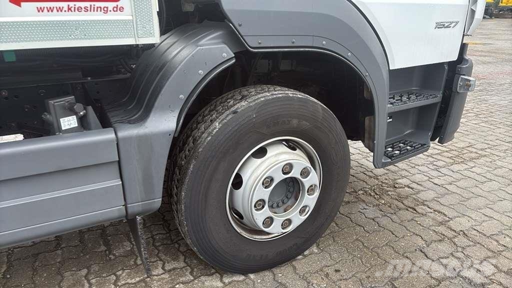 Mercedes-Benz 1527 0 Camiones chasis