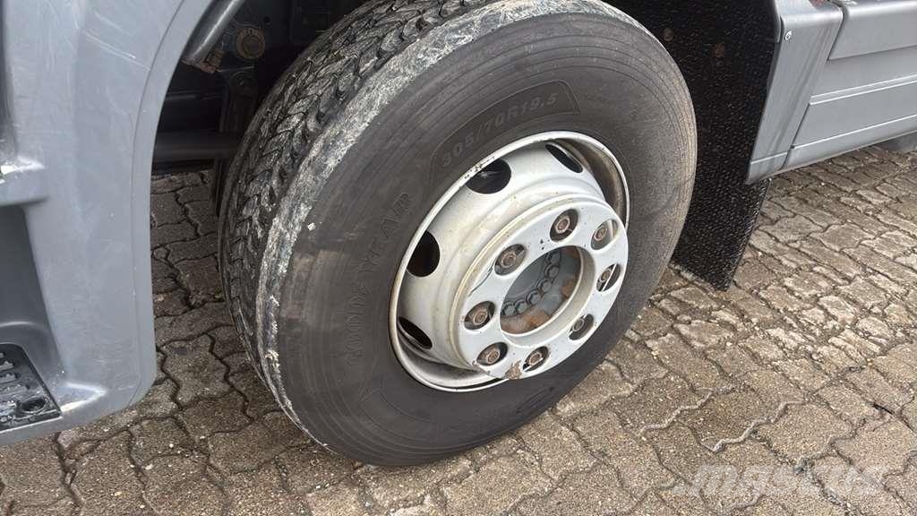 Mercedes-Benz 1527 0 Camiones chasis
