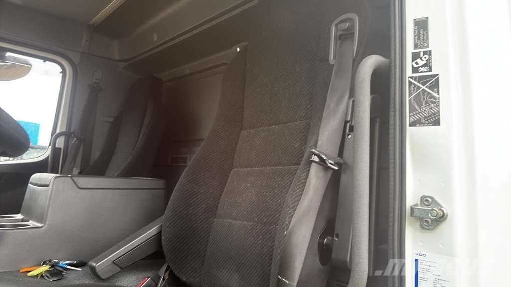 Mercedes-Benz 1527 0 Camiones chasis