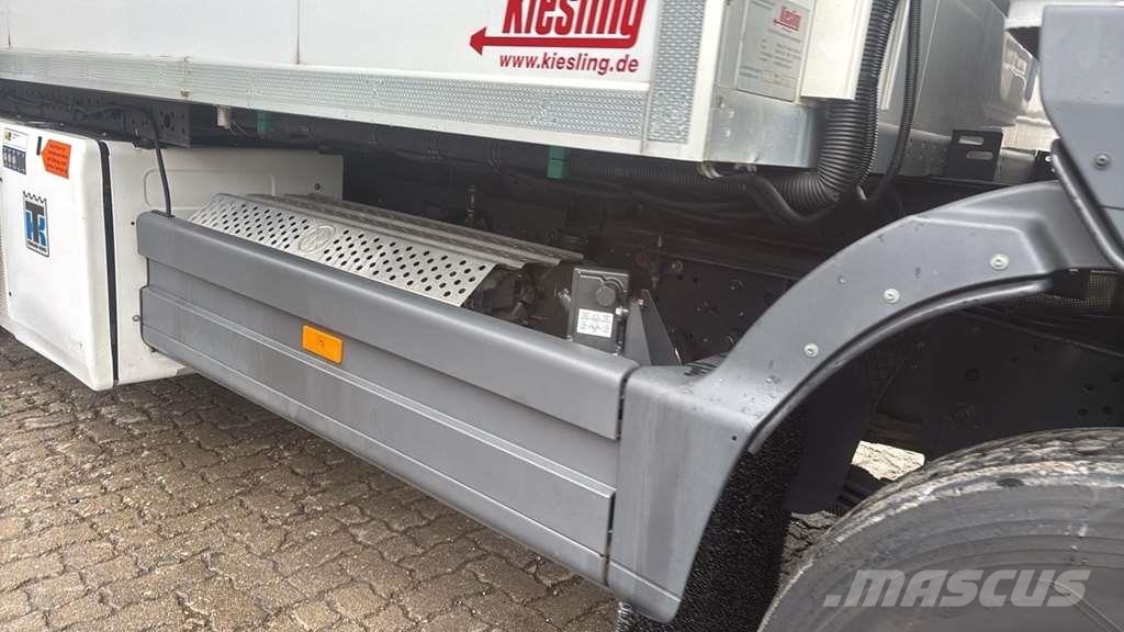 Mercedes-Benz 1527 0 Camiones chasis