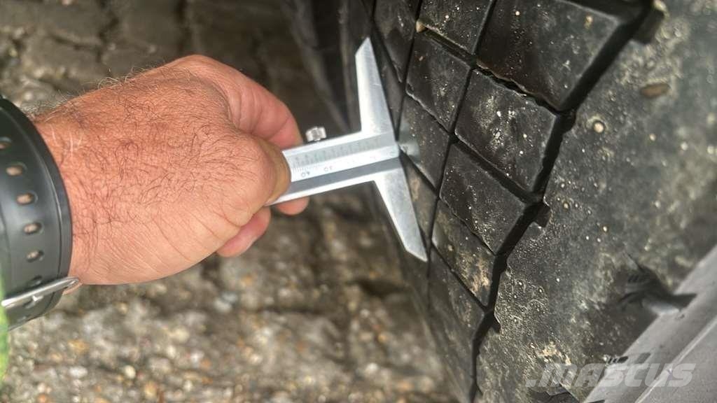 Mercedes-Benz 1527 0 Camiones chasis