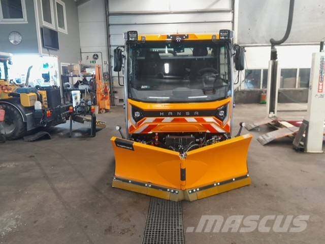 Hansa APZ 1003 Kompaktni (mali) traktori