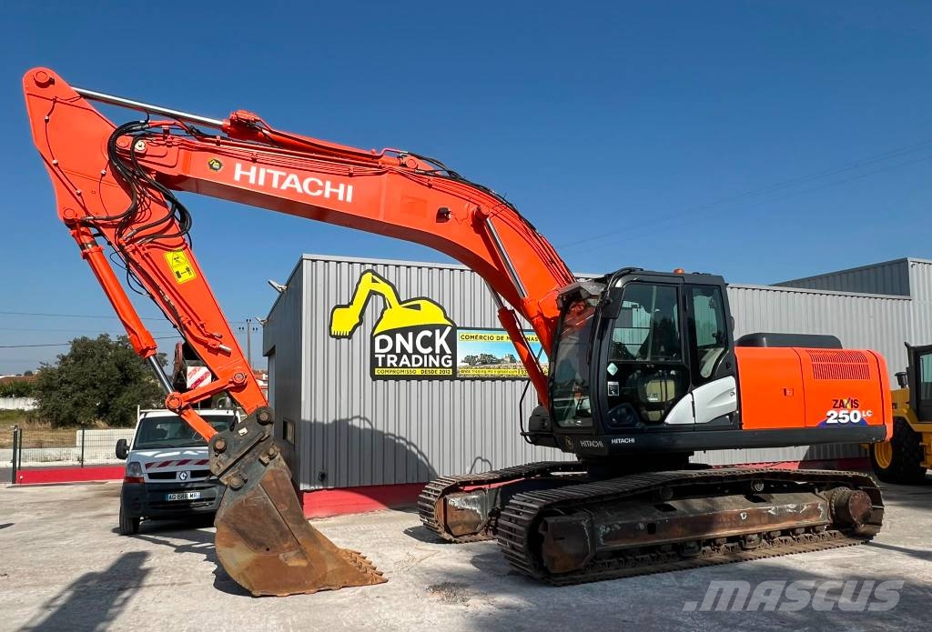 Hitachi ZX 250 LC-5B حفارات زحافة