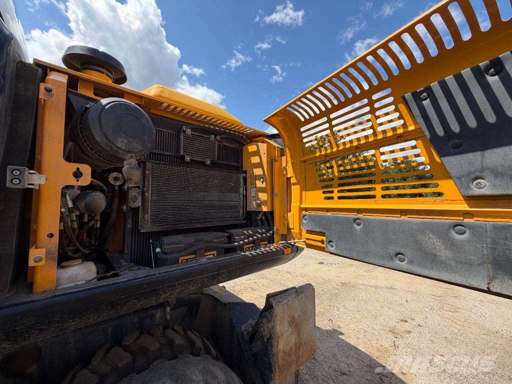 JCB JS 175 W Excavadoras de ruedas