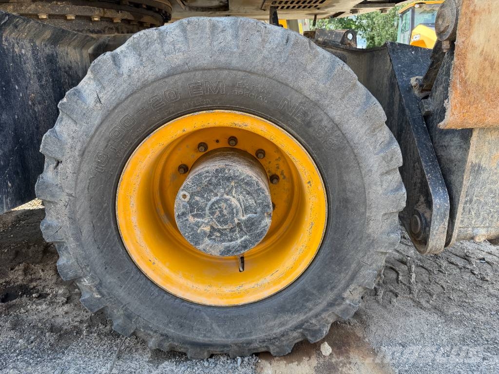 JCB JS 175 W Excavadoras de ruedas