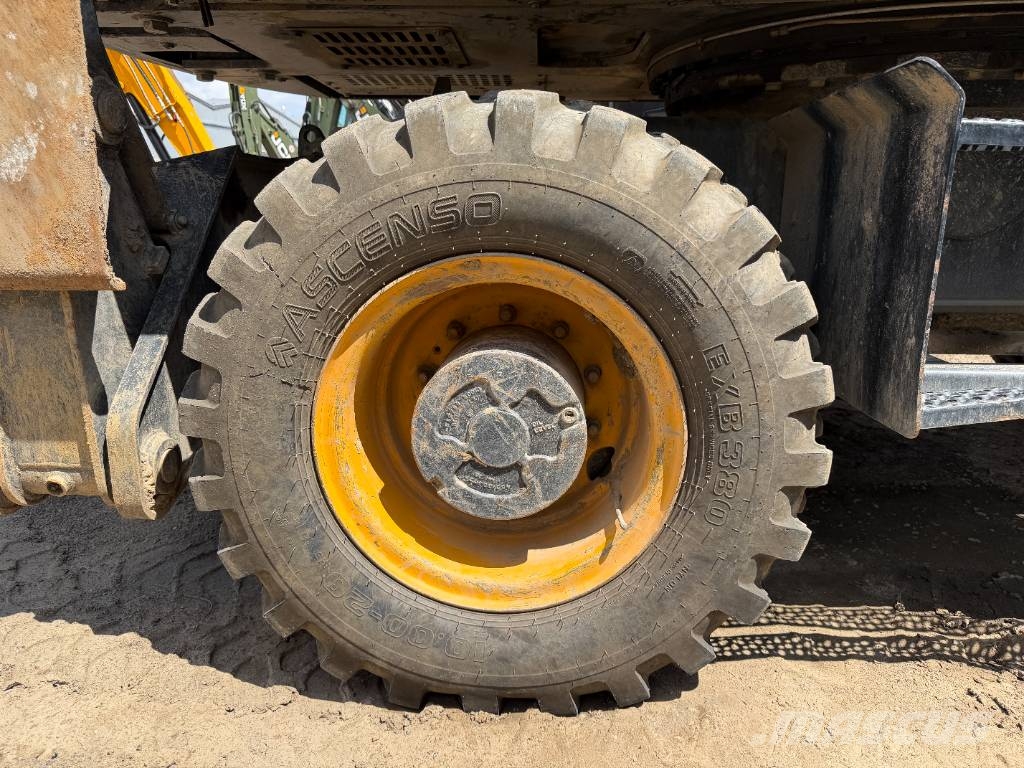JCB JS 175 W Excavadoras de ruedas