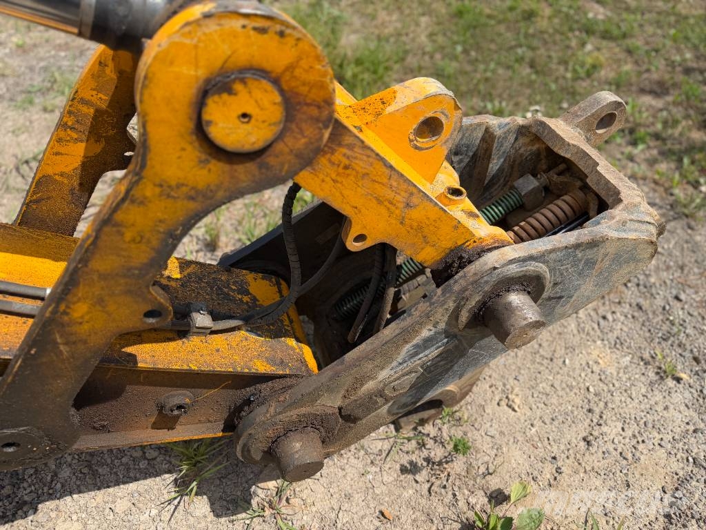 JCB JS 175 W Excavadoras de ruedas