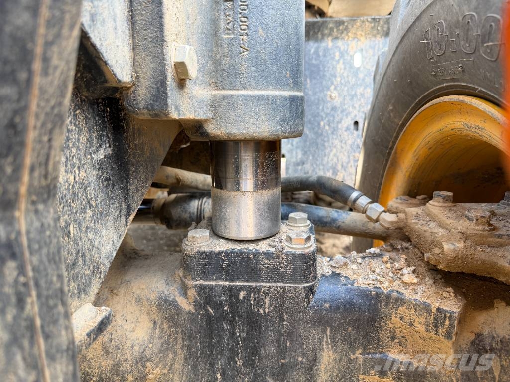 JCB JS 175 W Excavadoras de ruedas