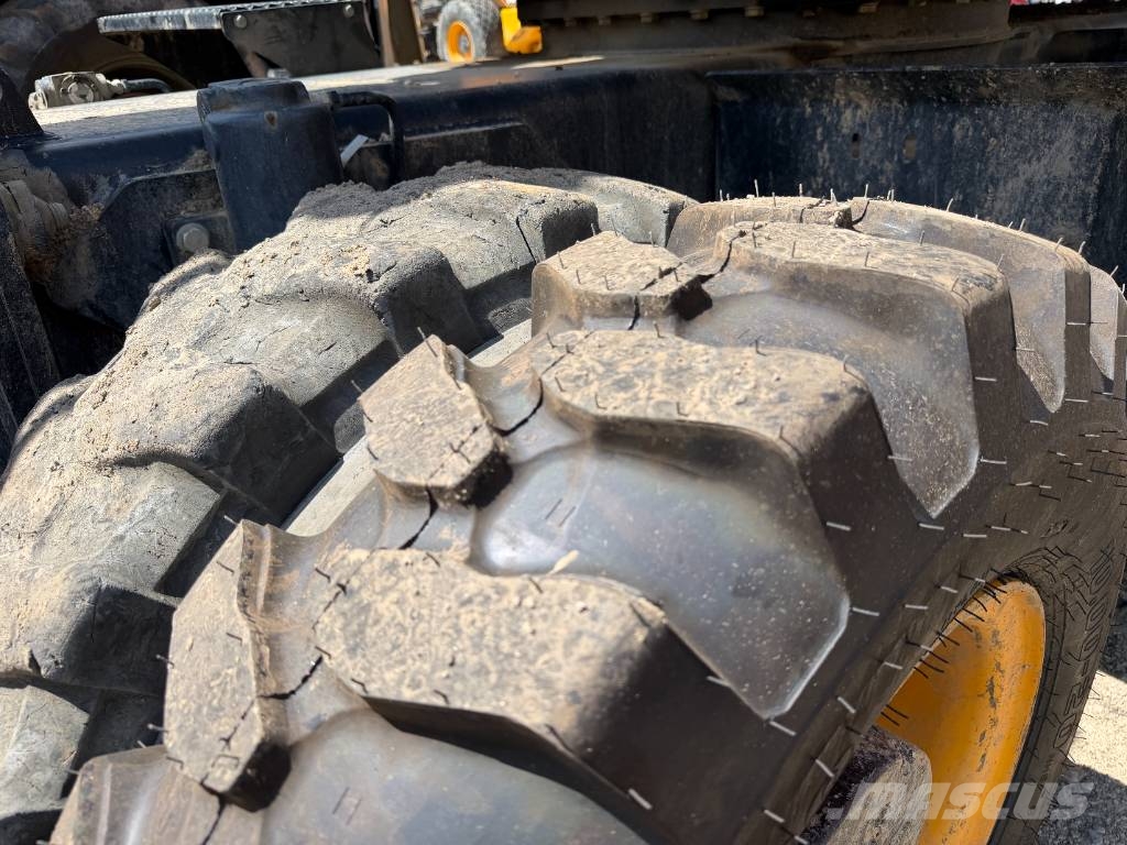 JCB JS 175 W Excavadoras de ruedas