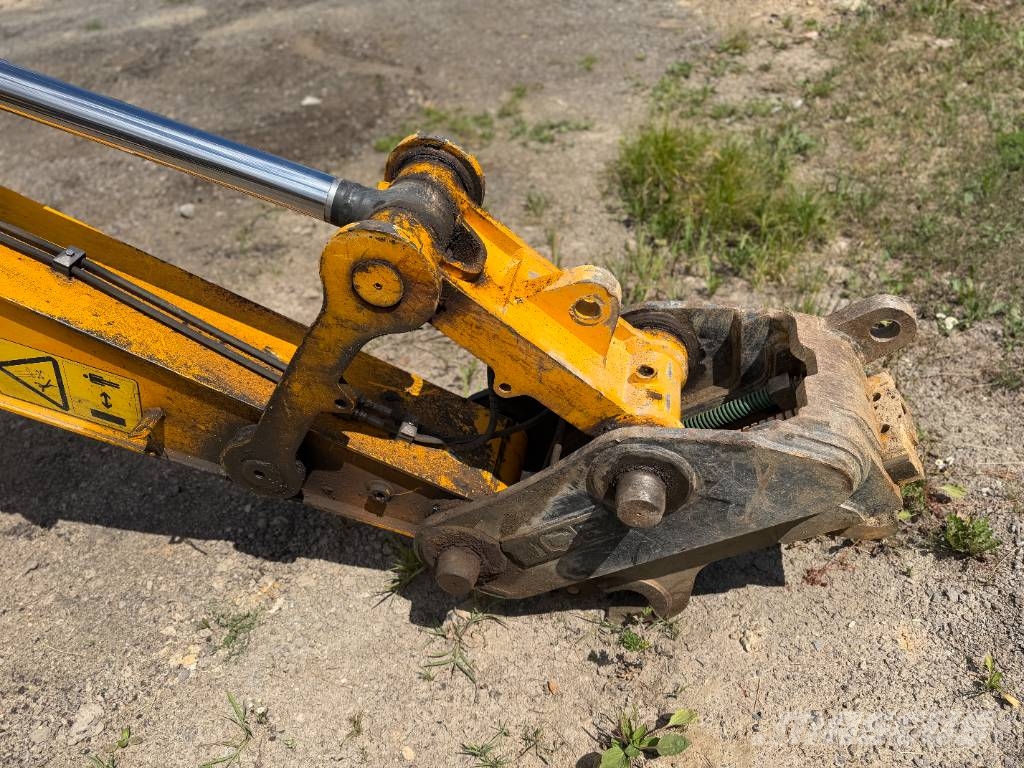 JCB JS 175 W Excavadoras de ruedas