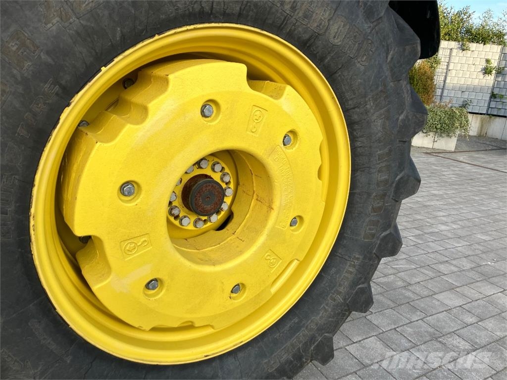John Deere 8R 410 Трактори
