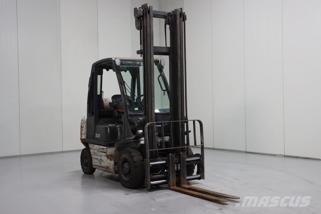 Nissan U1D2A25LQ شاحنات LPG