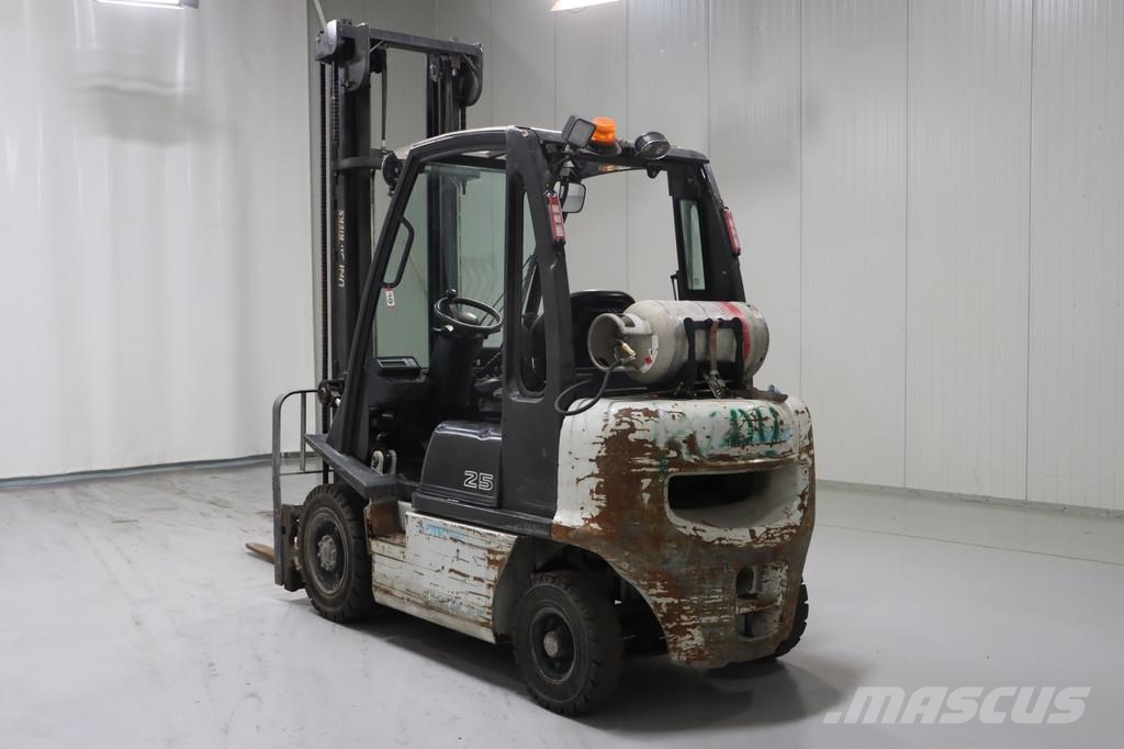 Nissan U1D2A25LQ شاحنات LPG