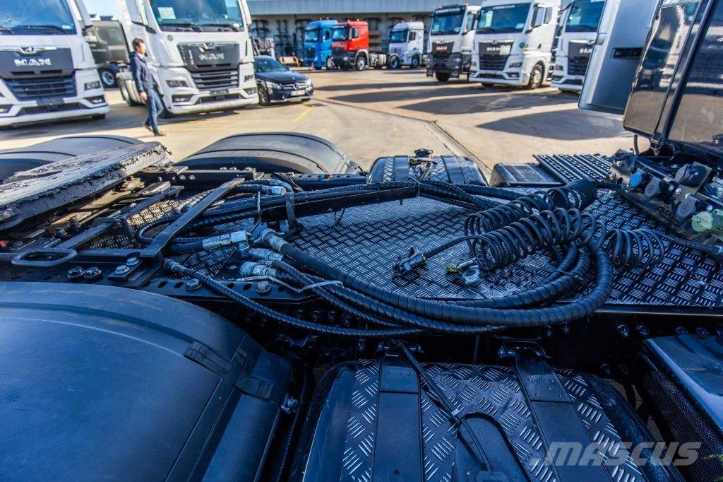 Mercedes-Benz ACTROS 3363 LS - 40.000 KM Sadulveokid