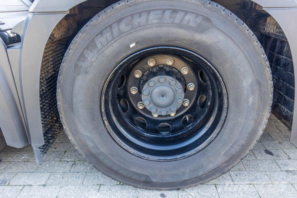 Mercedes-Benz ACTROS 3363 LS - 40.000 KM Sadulveokid