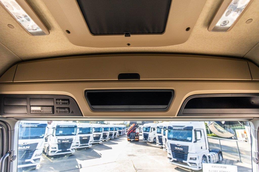 Mercedes-Benz ACTROS 3363 LS - 40.000 KM وحدات الجر