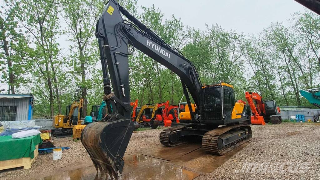 Hyundai HX 220 HD Гусеничні екскаватори