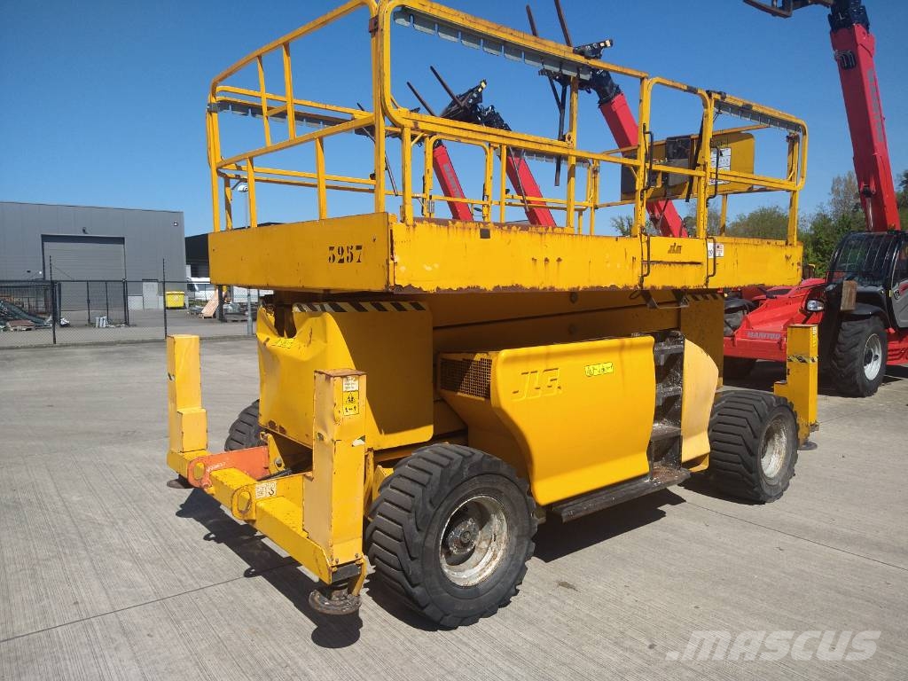 JLG 4394 RT (300) 剪叉式升降机