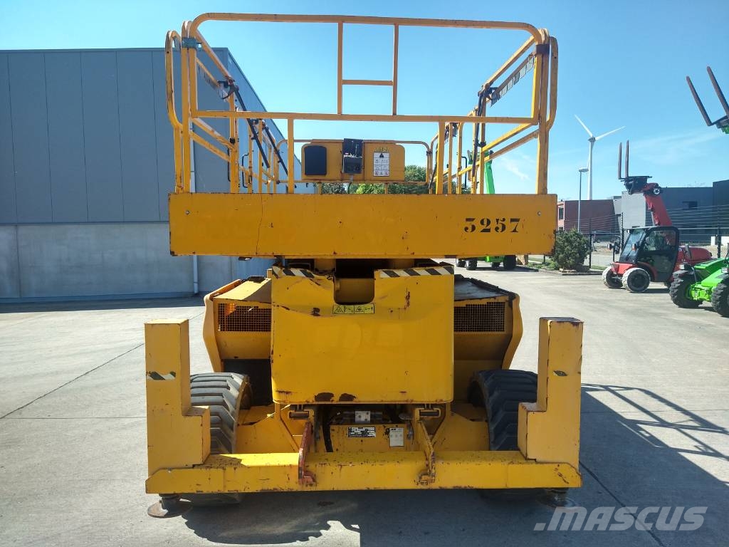 JLG 4394 RT (300) 剪叉式升降机