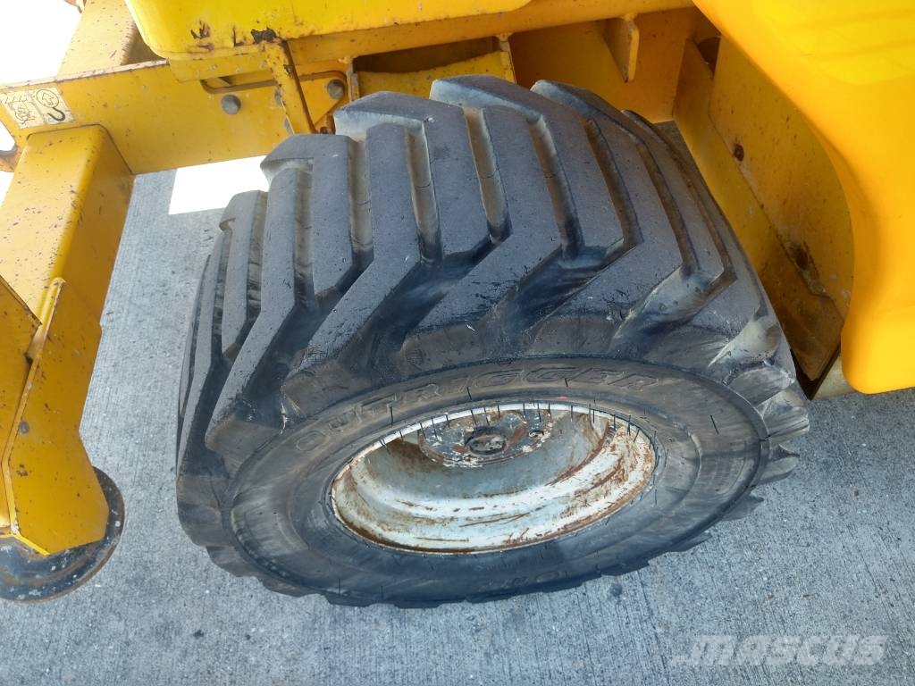 JLG 4394 RT (300) 剪叉式升降机
