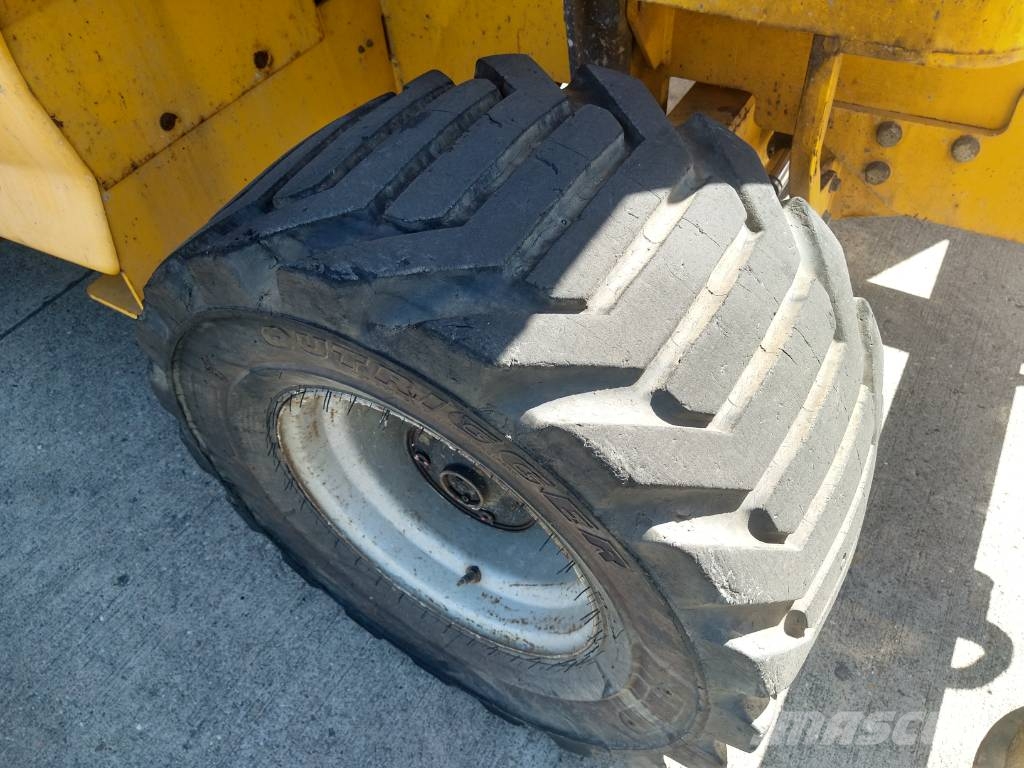 JLG 4394 RT (300) 剪叉式升降机