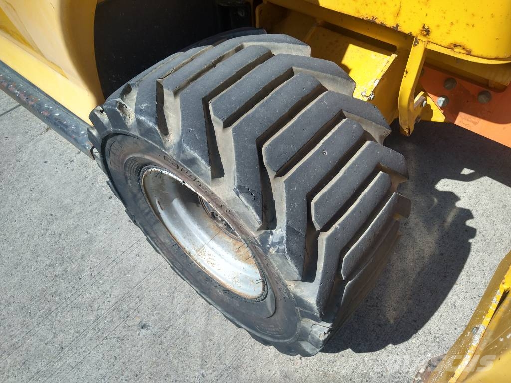 JLG 4394 RT (300) 剪叉式升降机