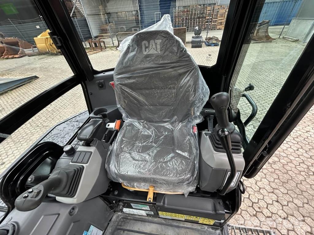 CAT 302.7-07CR Miniescavatori