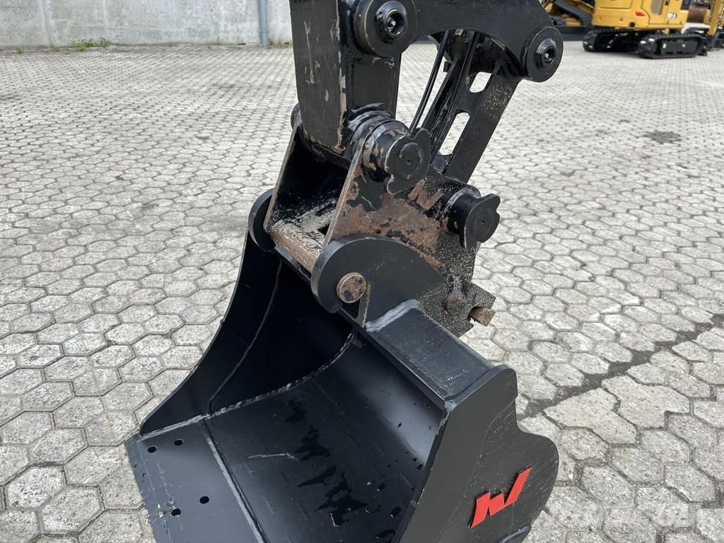 CAT 302.7-07CR Miniescavatori