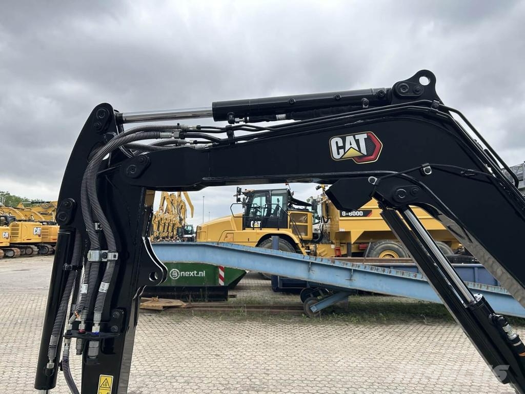 CAT 302.7-07CR Miniescavatori
