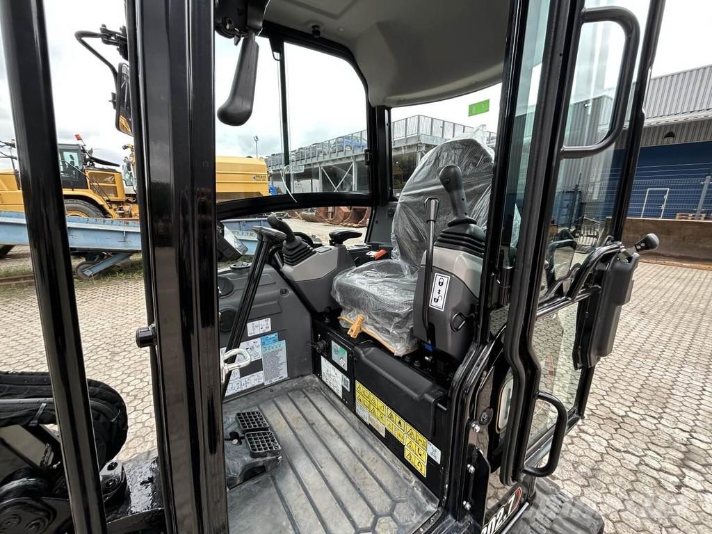 CAT 302.7-07CR Miniescavatori