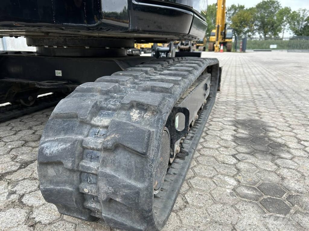 CAT 302.7-07CR Miniescavatori