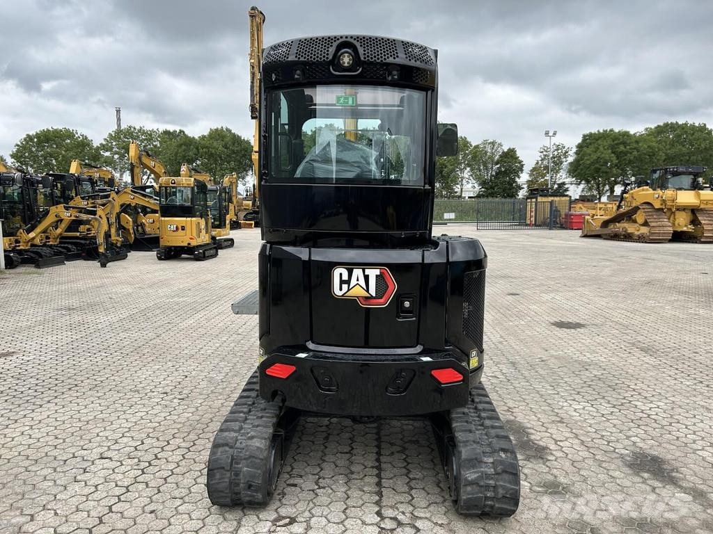 CAT 302.7-07CR Miniescavatori