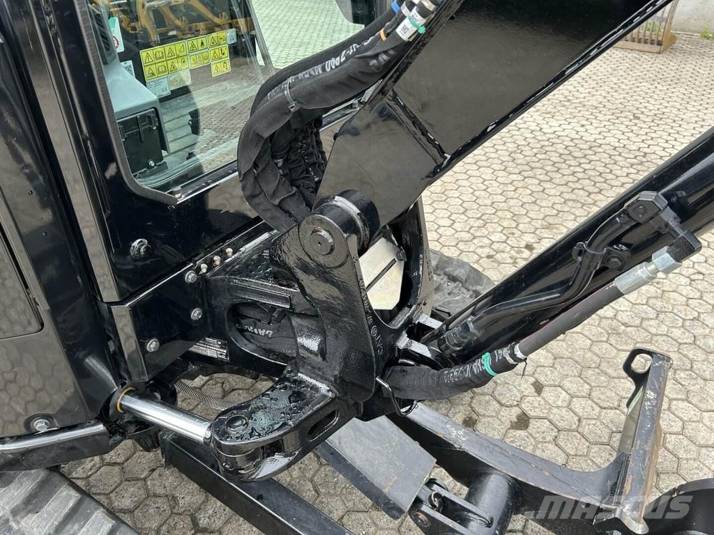 CAT 302.7-07CR Miniescavatori