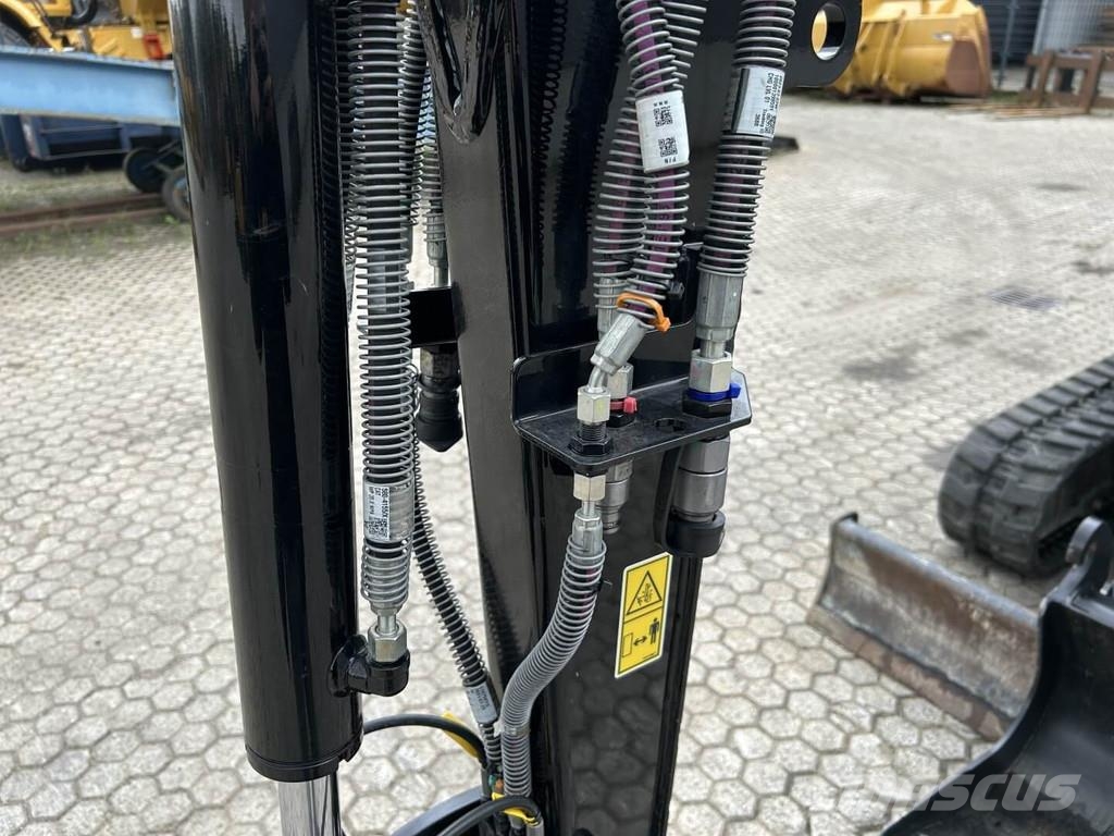 CAT 302.7-07CR Miniescavatori