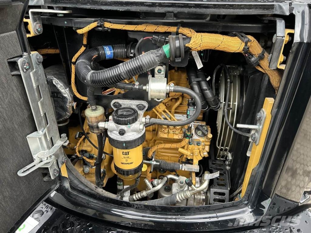CAT 302.7-07CR Miniescavatori