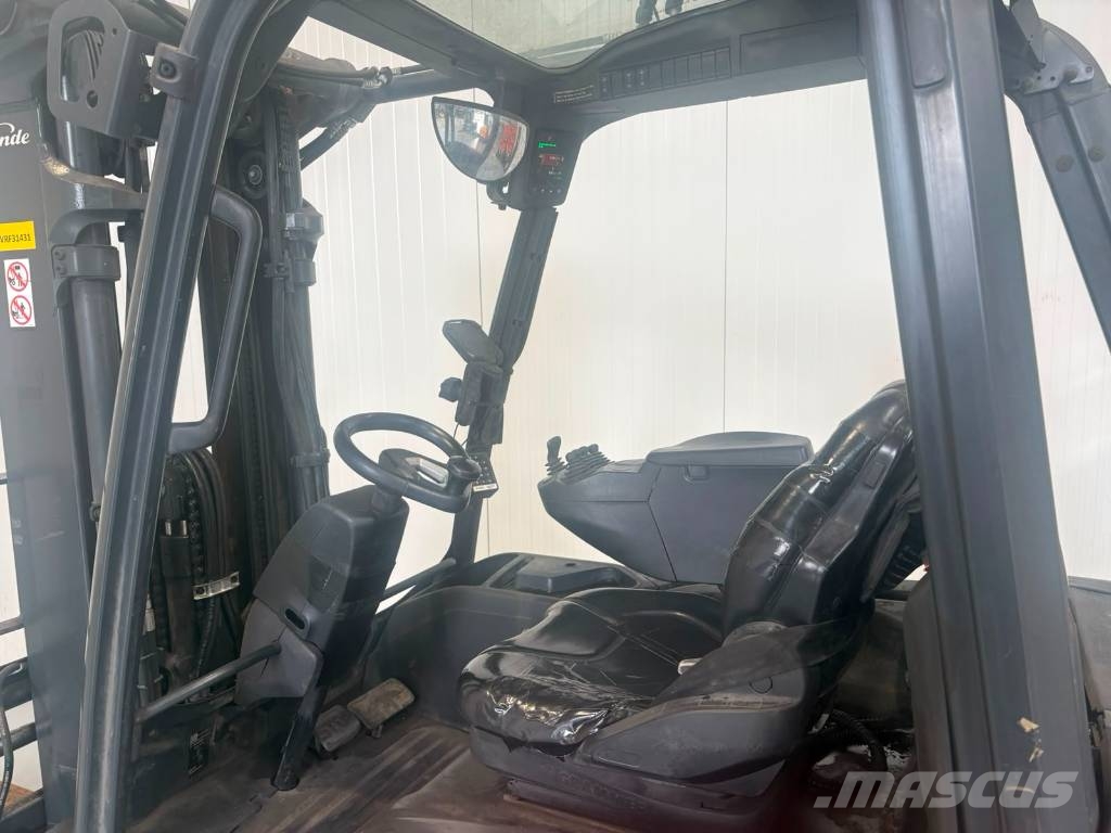 Linde E35L Chariots élévateurs électriques