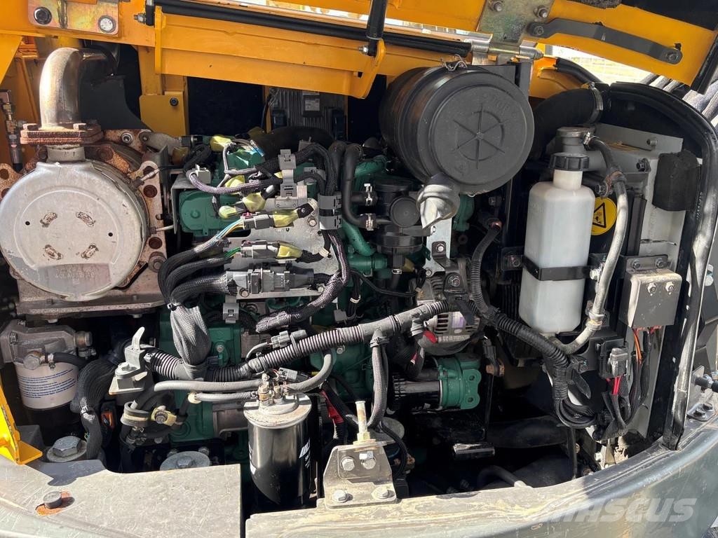 Volvo ECR88D tracked excavator, 3x buckets, A/C, 2014 ye 中型挖掘机