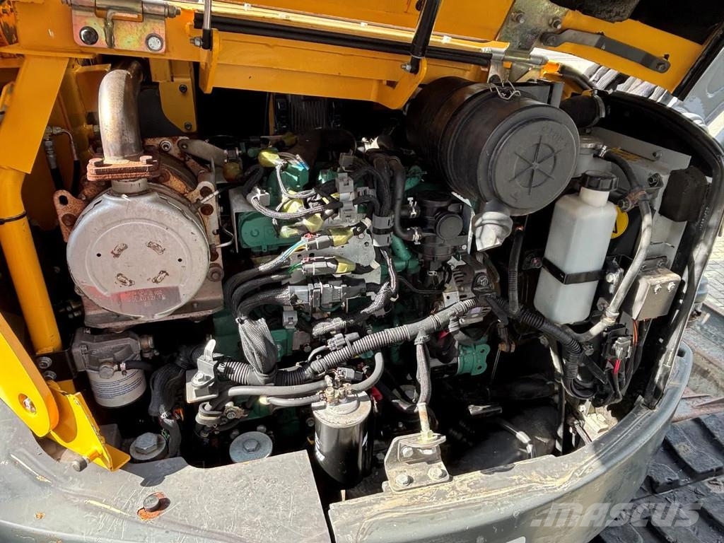 Volvo ECR88D tracked excavator, 3x buckets, A/C, 2014 ye 中型挖掘机