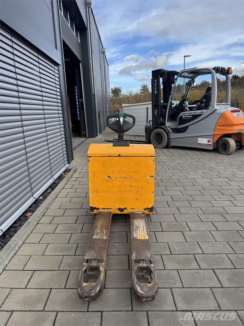 Jungheinrich EJE 116 Batterie aus 2020 Pedestrian stacker