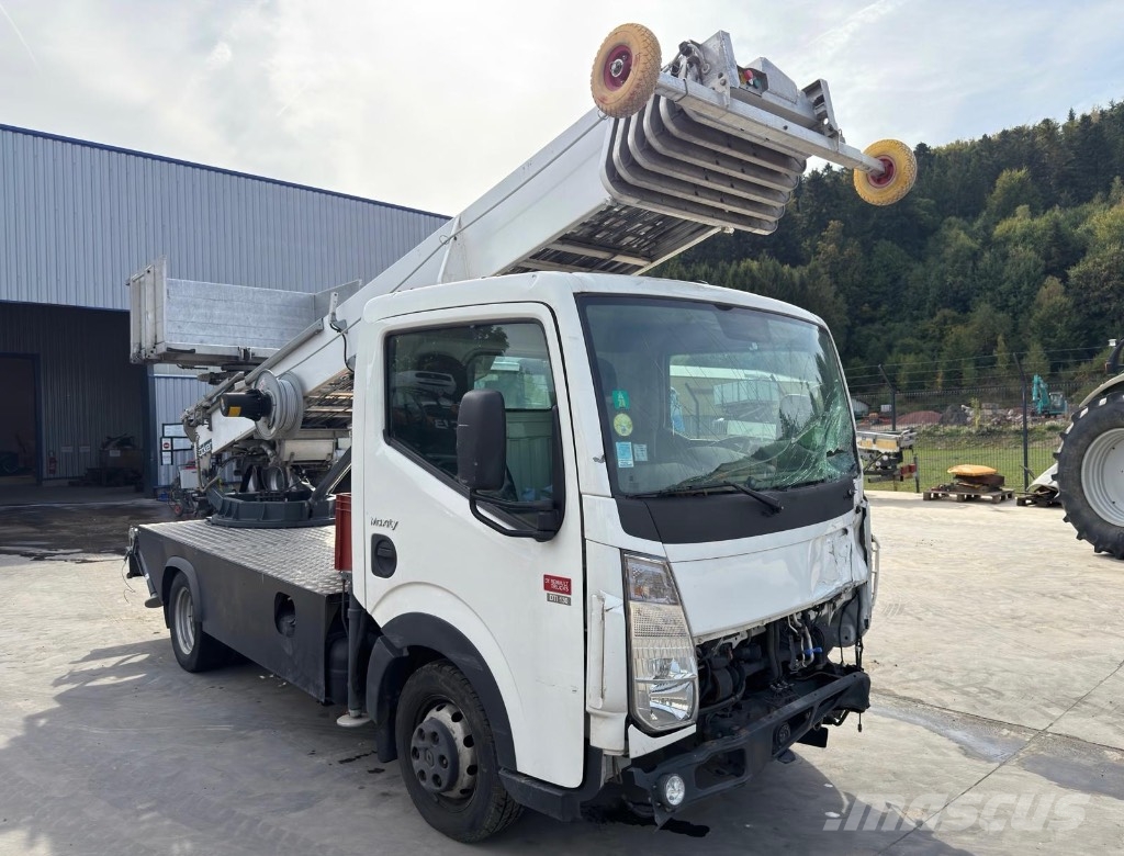 Renault Maxity / BOCKER HL 30 / 1-7LH Bútoremelő kosarak