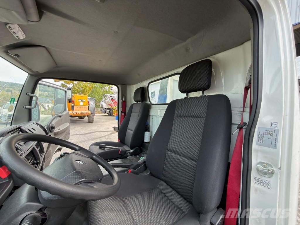 Renault Maxity / BOCKER HL 30 / 1-7LH Bútoremelő kosarak