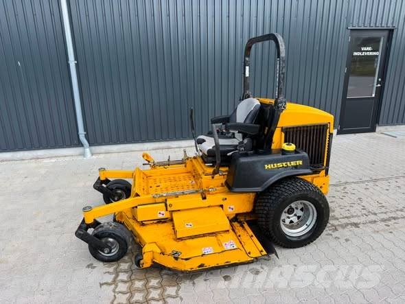 Hustler Z Diesel 72 Naudoti kompaktiški traktoriai