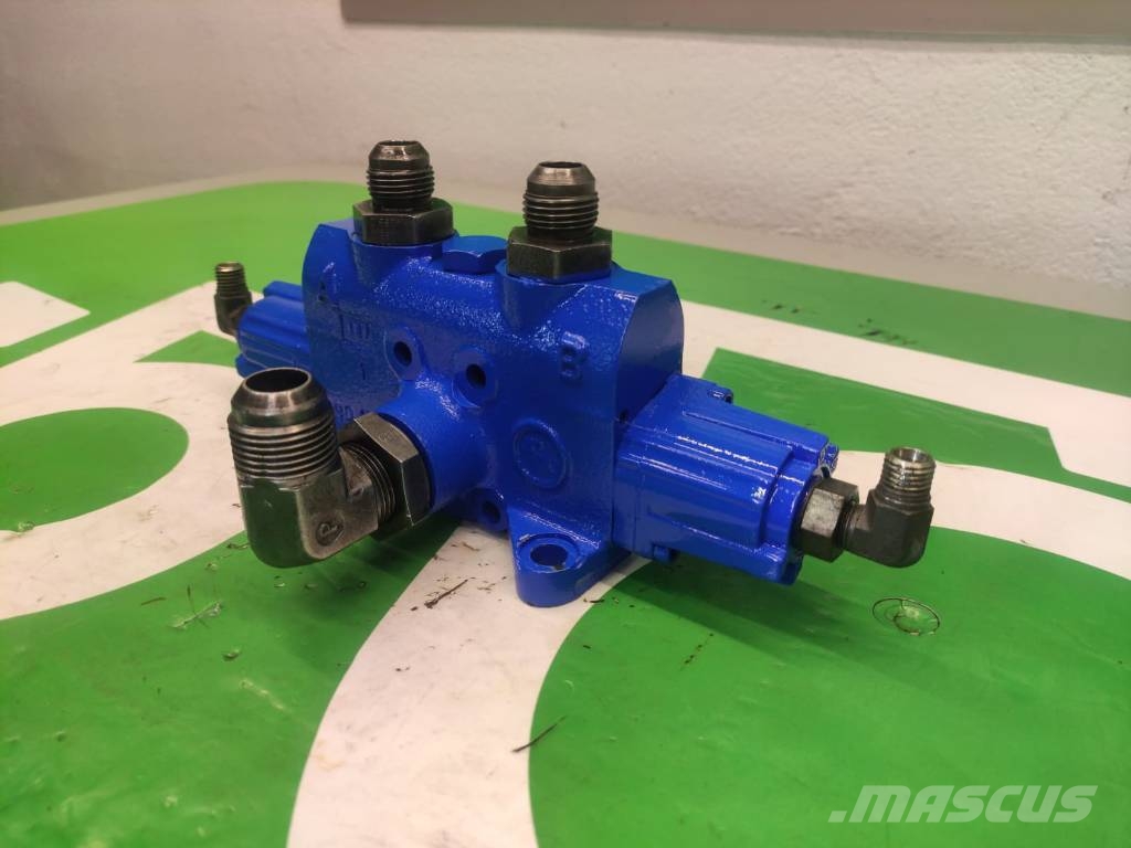 Massey Ferguson 8937 Manifold section 190118 01 Rexroth Châssis et suspension