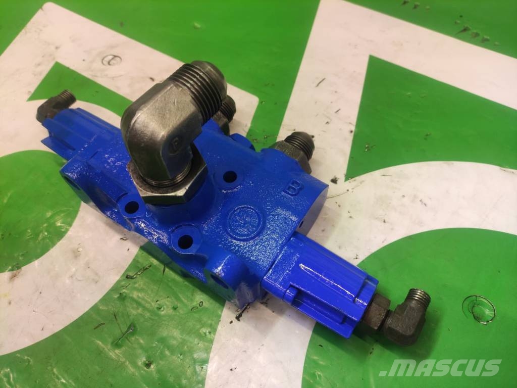 Massey Ferguson 8937 Manifold section 190118 01 Rexroth Châssis et suspension